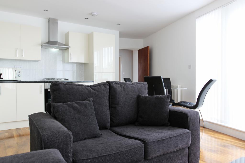 Radalco Apartments Hounslow Exterior photo