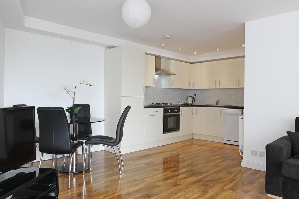 Radalco Apartments Hounslow Exterior photo