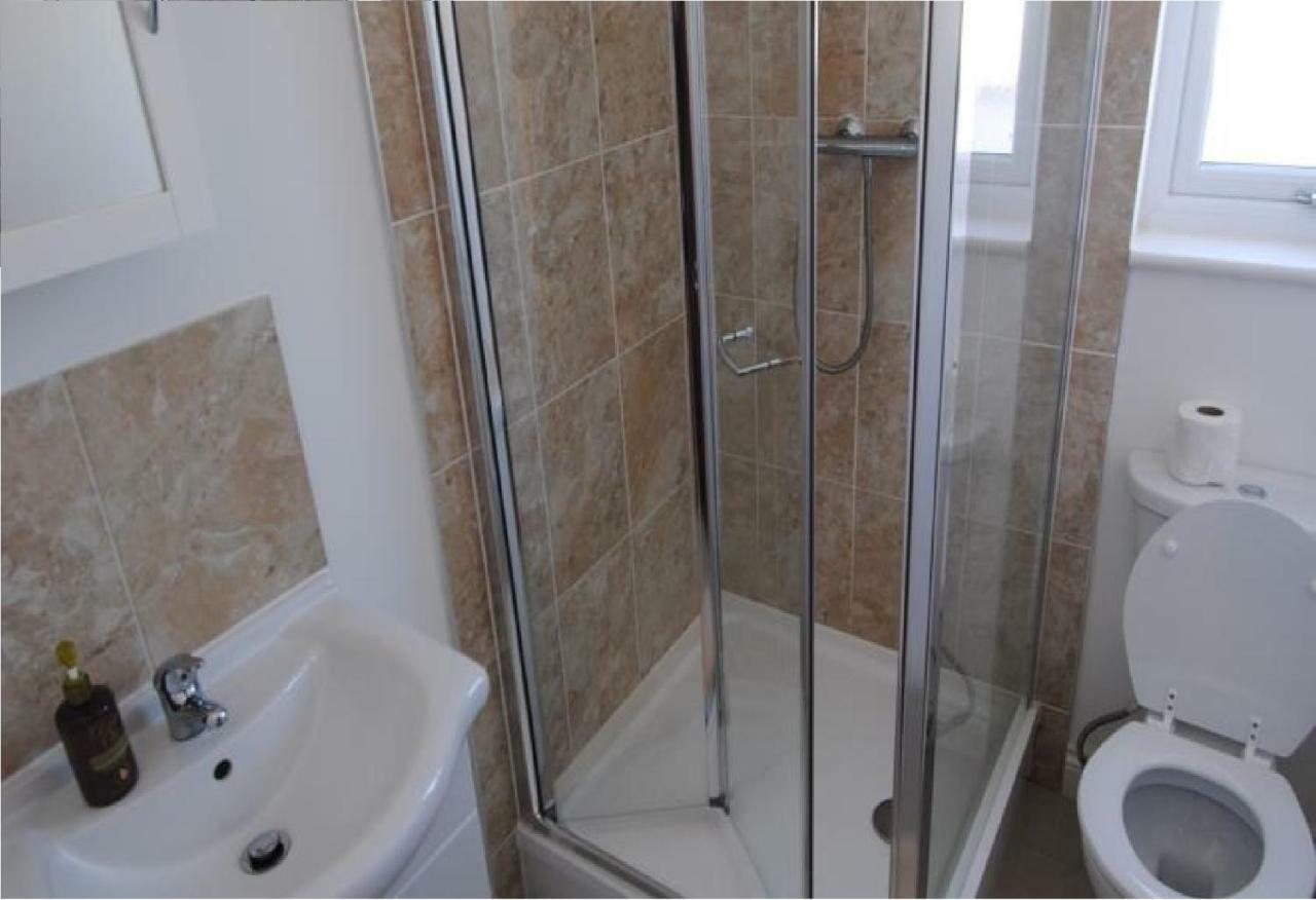 Radalco Apartments Hounslow Room photo